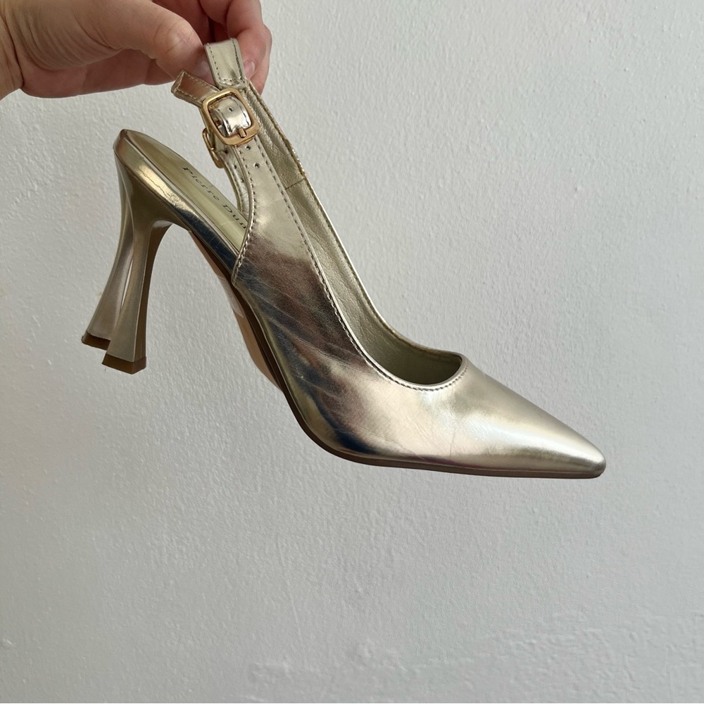 Gold pointed Heels